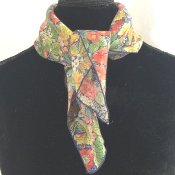 70’s Fall Floral Scarf Handmade - Picture 4 of 6